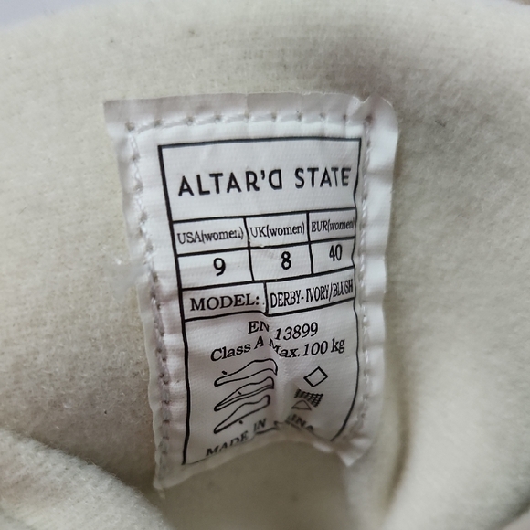 Altar'd State Cream and Tan Roller Skates - Picture 2 of 2